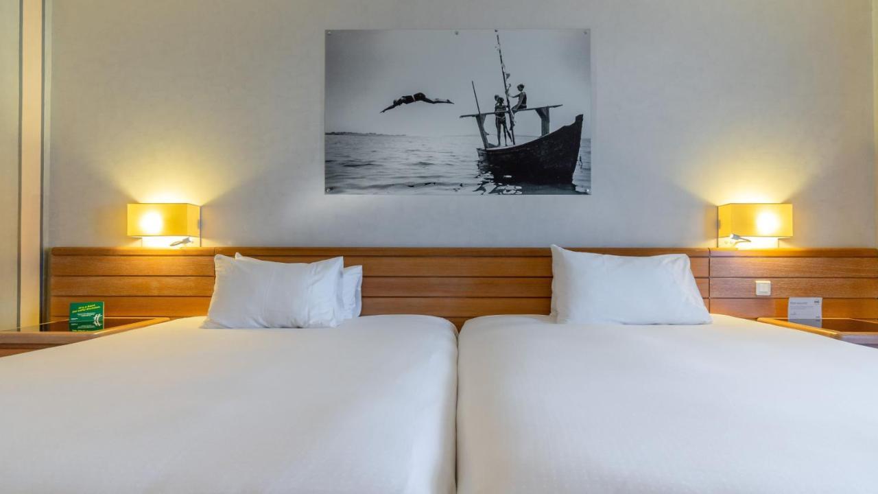 Holiday Inn Nice - Port St Laurent, an IHG Hotel Saint-Laurent-du-Var Exterior foto